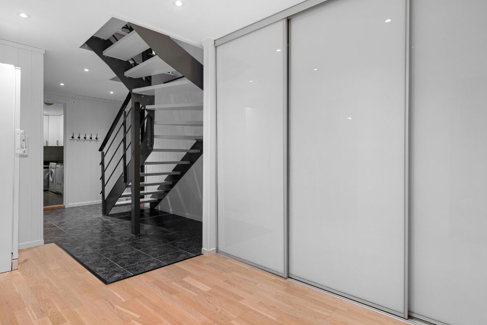 ארון עם דלתות הזזה