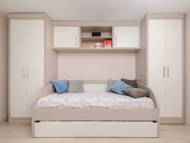 ארון שלא תופס מקום בתוך חדר שינה